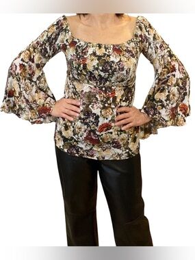 Bailey 44 Floral Smocked Babydoll Top Bell Sleeves Size L feminine whimsigoth